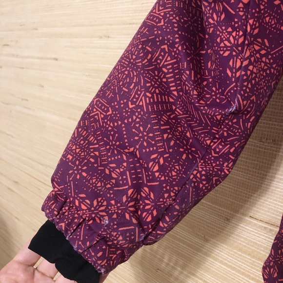 Columbia Burgundy Omni-Tach Waterproof Zip-up Jacket Size Small - Picture 9 of 13